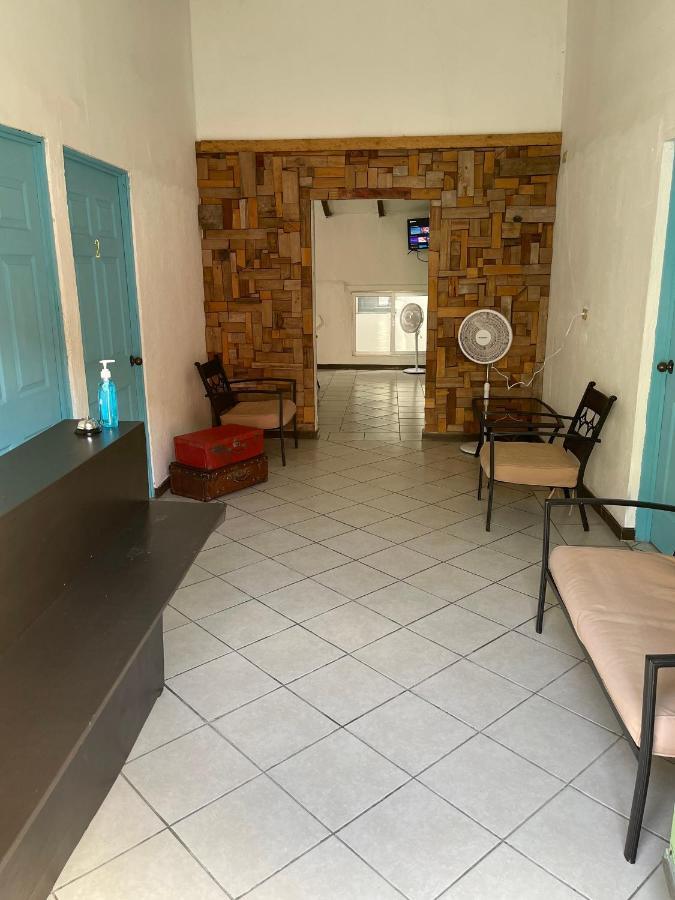 Hostal Inn 2 Flores Exterior foto